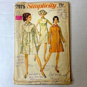 Vintage 60s | Simplicity 7975 | Miss Dress & Coat Sewing Pattern | Size 8 | CUT